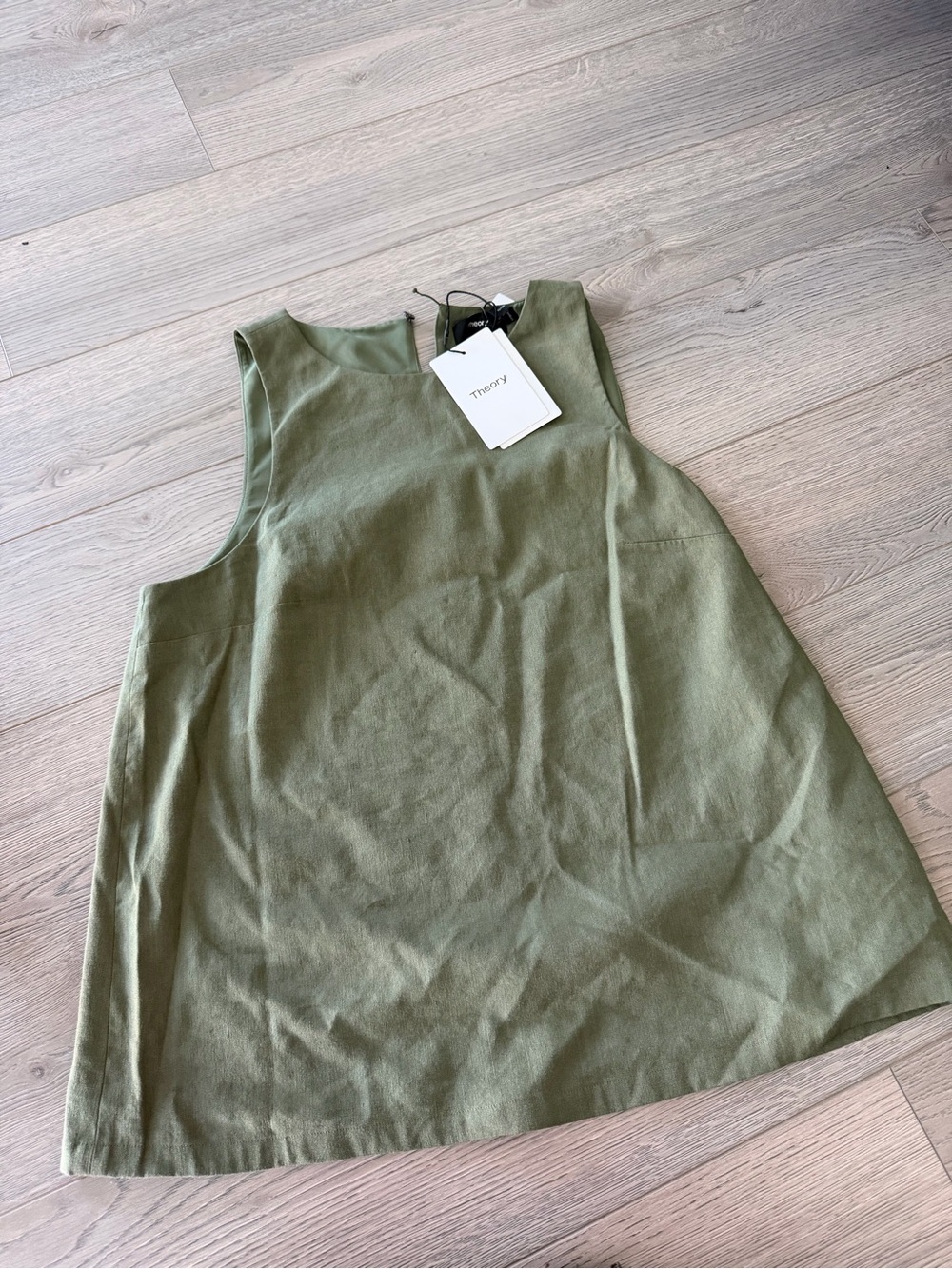 BNWT THEORY KHAKI LINEN TOP